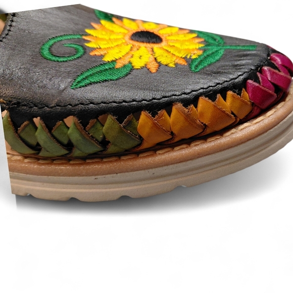 Artesanías Mexican Leather Huarache Sandals Sunflower Embroidery USA 8 - Picture 6 of 6